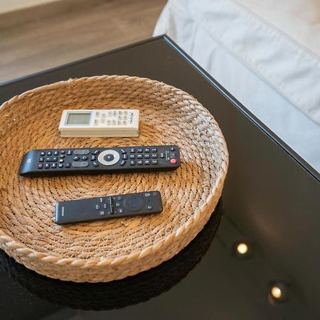 City Oasis: Newly Renovated 2Br Apt In City Center أثينا المظهر الخارجي الصورة