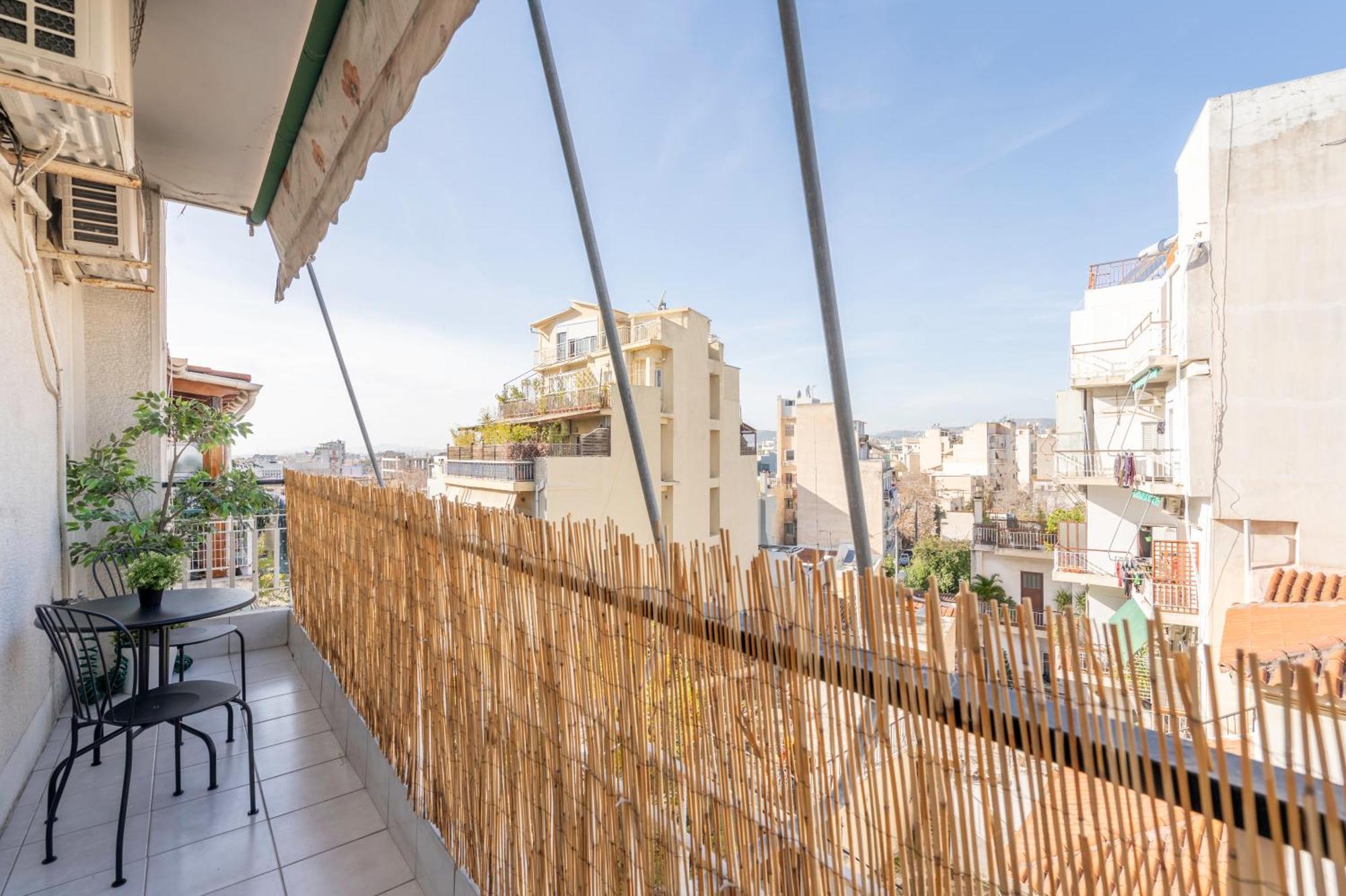 City Oasis: Newly Renovated 2Br Apt In City Center أثينا المظهر الخارجي الصورة