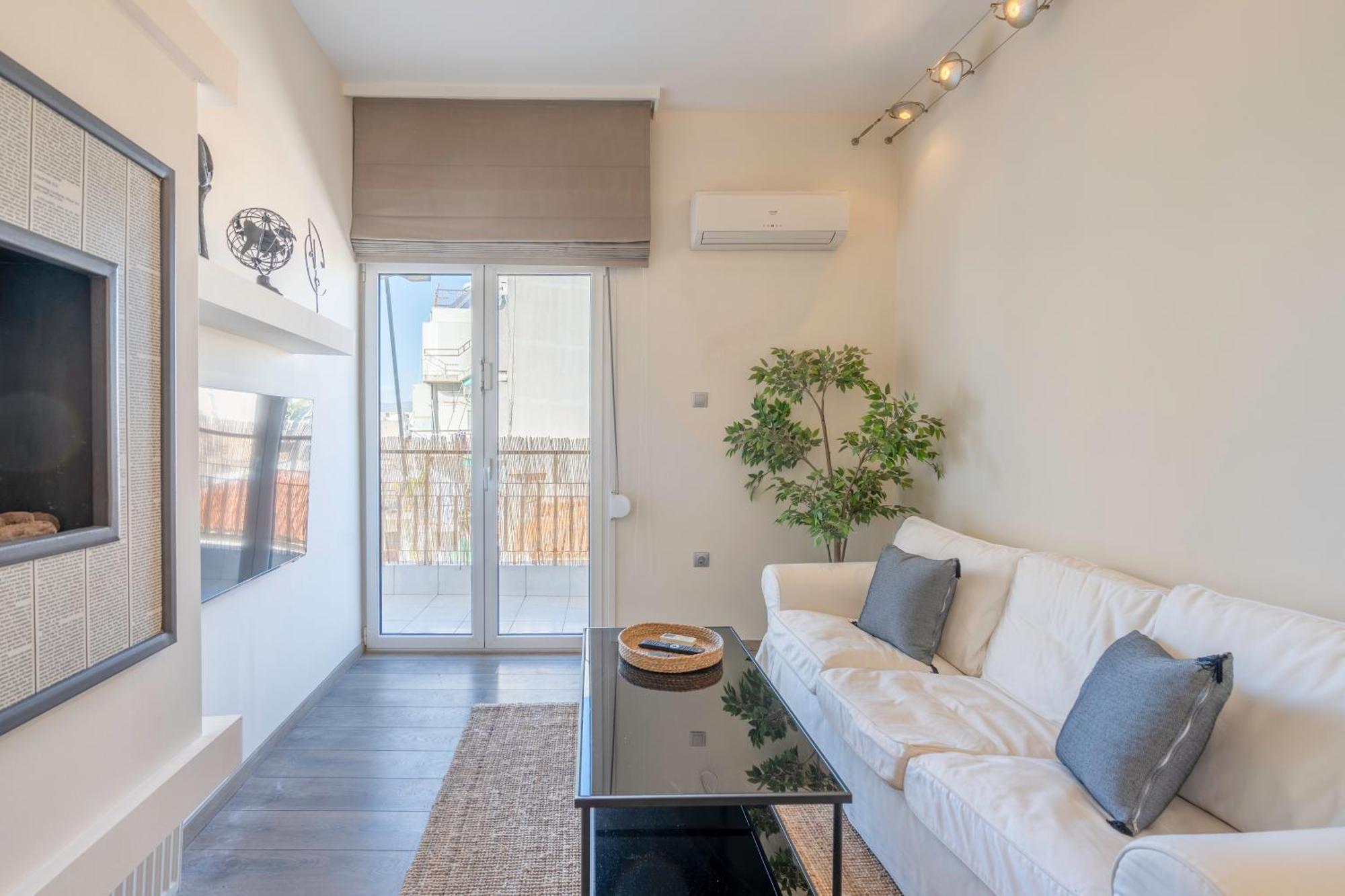 City Oasis: Newly Renovated 2Br Apt In City Center أثينا المظهر الخارجي الصورة