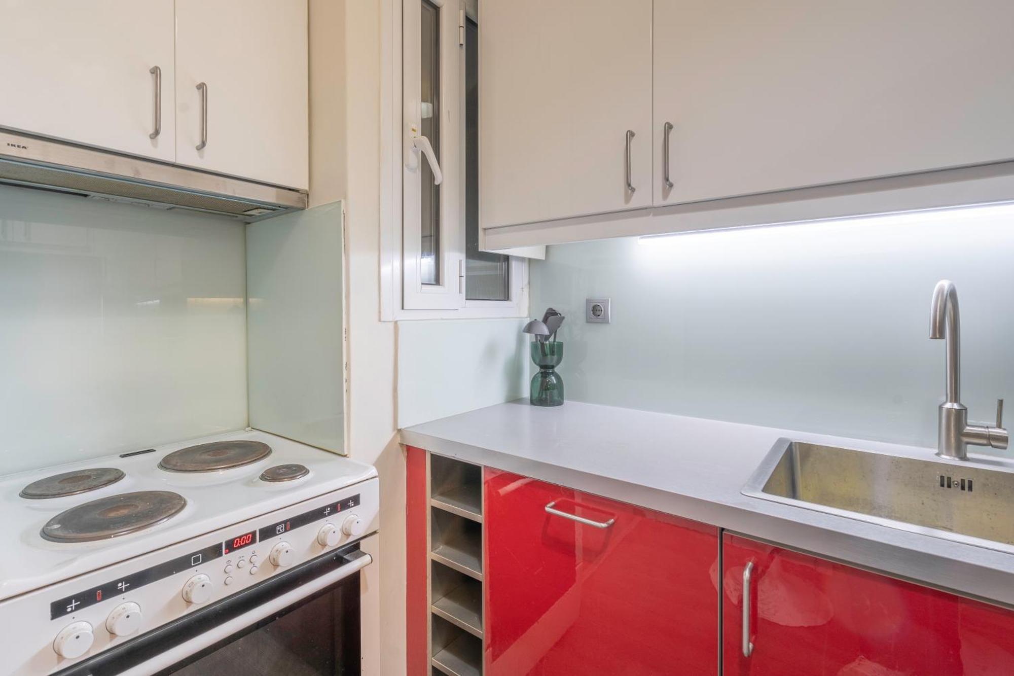 City Oasis: Newly Renovated 2Br Apt In City Center أثينا المظهر الخارجي الصورة